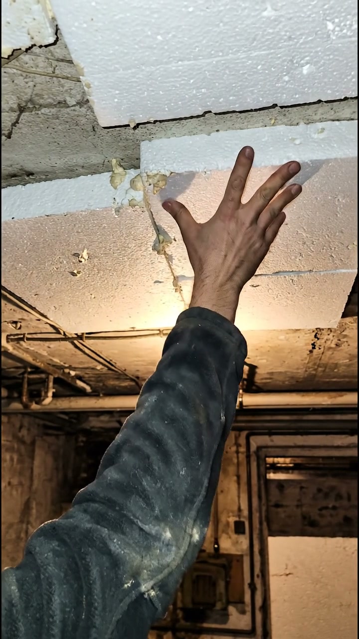 Gedämmte Kellerdecke als anrechenbare Dämmmaßnahme (Symbolbild) - Energieberater Riad Yossef in Heilbronn